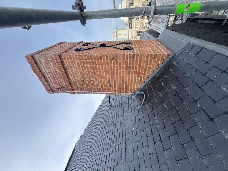 Rénovation maison de 1880 - maçonnerie - couverture - zinguerie sur le remblai des Sables d'Olonne