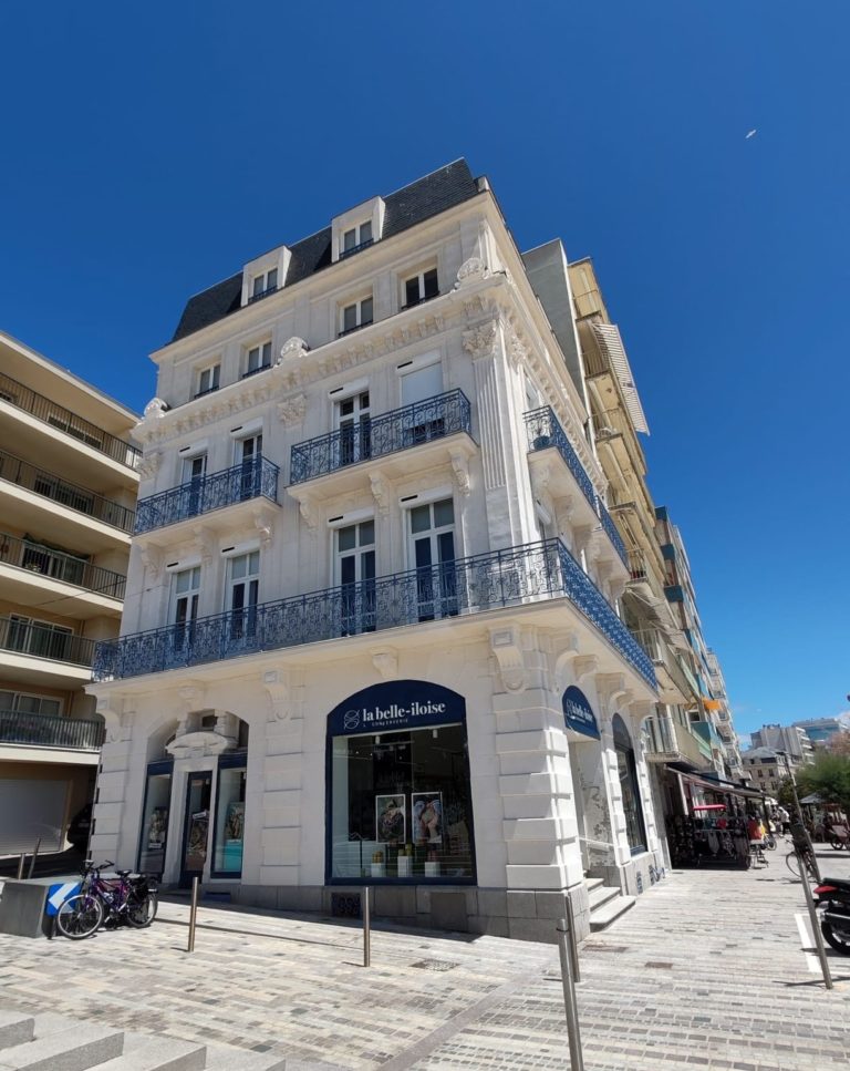 Rénovation maison de 1880 - taille de pierre-ferronnerie-sur le remblai des Sables d'Olonne